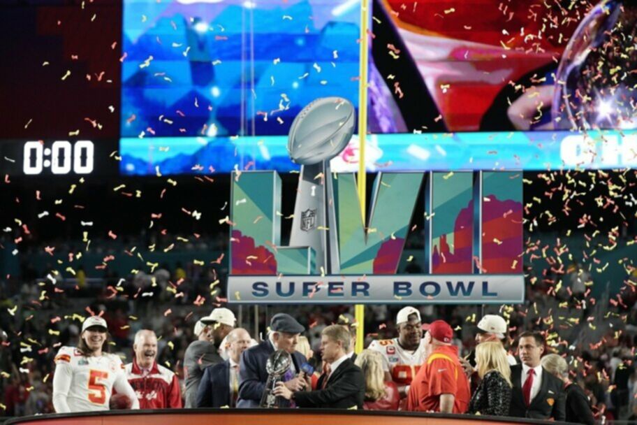 Casino News – Governors Bet On Super Bowl, Walters Publishing Sports Betting Book,